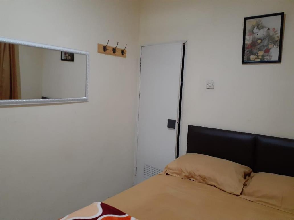 Kost Carmelia Syariah Baranangsiang Bogor Exterior foto